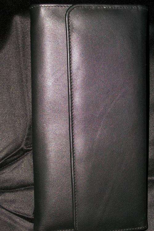 LEATHER PURSE CHEQUE HOLDER. !!!PRICE REDUCED!!!!!