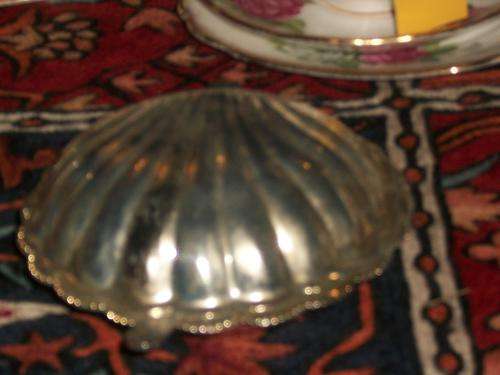 SILVER PLATED CLAM BOWL WITH LID, GLASS LINER AND SPOON