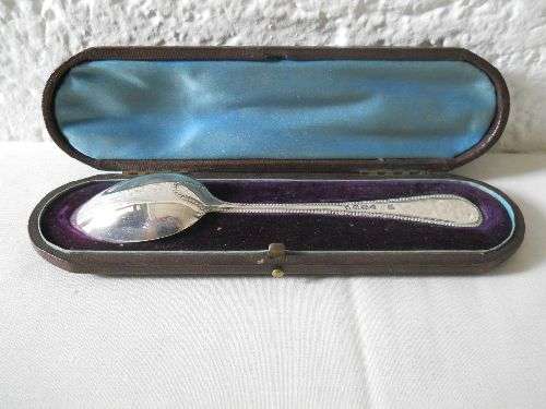 BEAUTIFUL VICTORIAN SILVER SPOON DATE 1876, WEIGHT 33GRM. BOXED, UNUSED