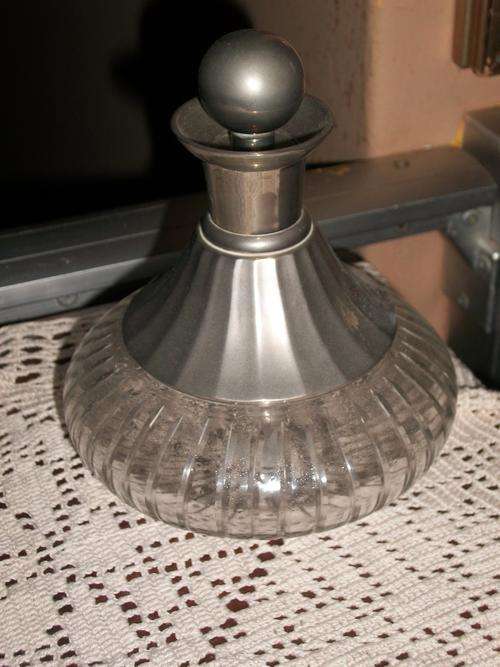 BEAUTIFUL AND INTERESTING SHORT DECANTER/SCENT BOTTLE. SIZE