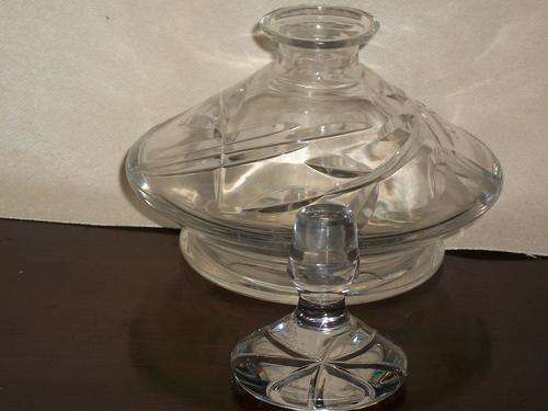 CRYSTAL SMALL DECANTER/SCENT BOTTLE. SIZE.