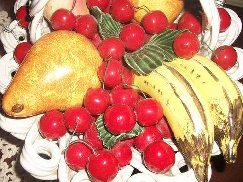 LOVELY PORCELAIN FRUIT BASKET