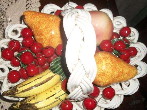 LOVELY PORCELAIN FRUIT BASKET