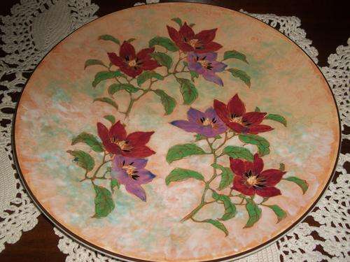 BEAUTIFUL LARGE ROYAL DOULTON CHARGER. MAGNOLLA. SIZE 34CM.