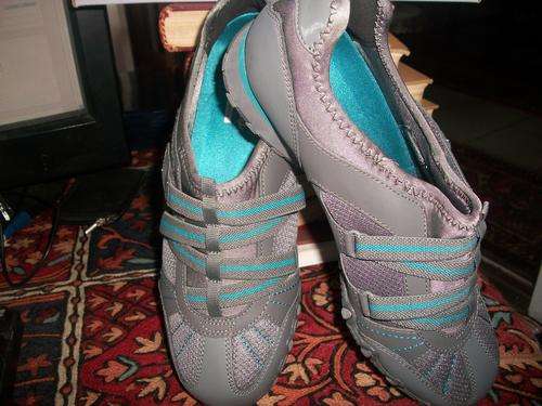 SKECHERS ACTIVE. SIZE; 7. BRAND NEW.