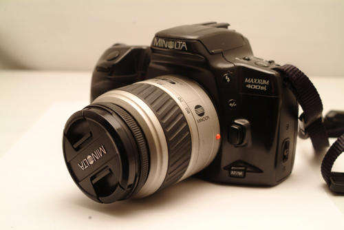 Minolta Maxxum 400 SI Film Camera