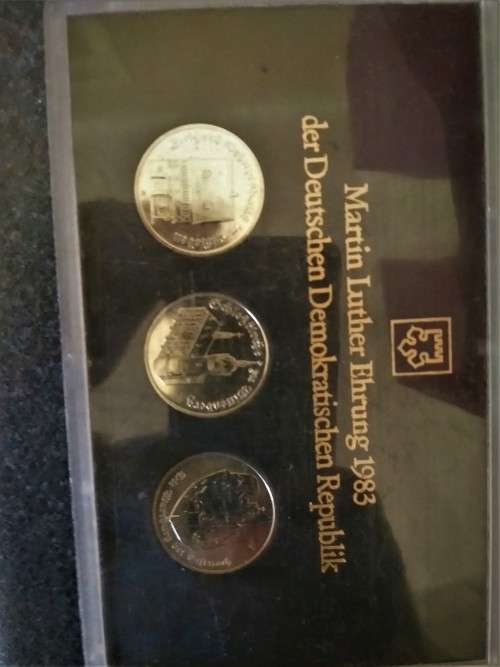 MARTIN LUTHER EHRUNG 1983 5 MARK COMMEMORITIVE COIN SET.