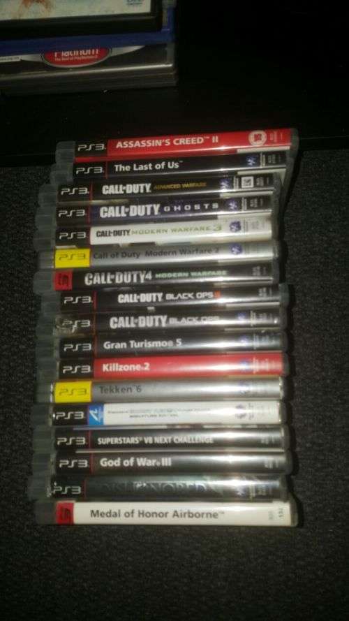 Ps 3 Console + 17 Games + 3 Controles