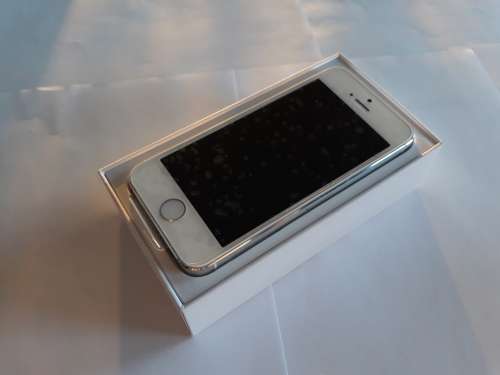 2x IPhone 5s brand new condition!!! - read description