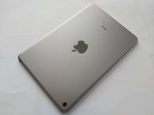 Apple iPad Mini 4 16GB WI-FI Space Grey Mint Condition!!