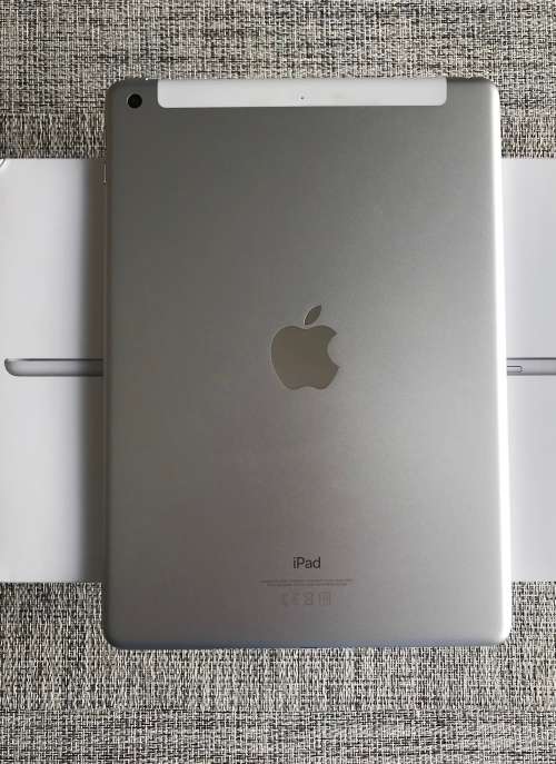 Apple iPad 6 Silver 32GB WiFi & LTE-Excellent Condition!