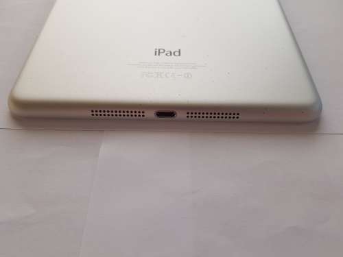 Apple iPad Mini 1 16GB WI-FI AND CELLULAR-SILVER