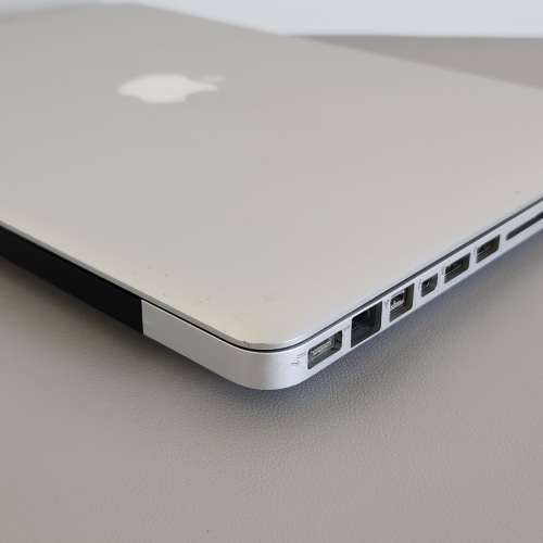 Apple MacBook Pro 13 Inch Mid 2012 Intel Core i5 128GB SSD/8GB RAM (SOLD AS IS-READ DESCRIPTION)