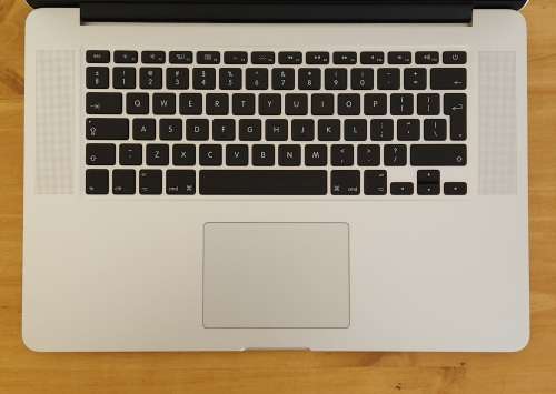 Apple MacBook Pro 15 Inch Retina Mid 2015 intel Core i7 256GB SSD/16GB RAM (3 Month Warranty)