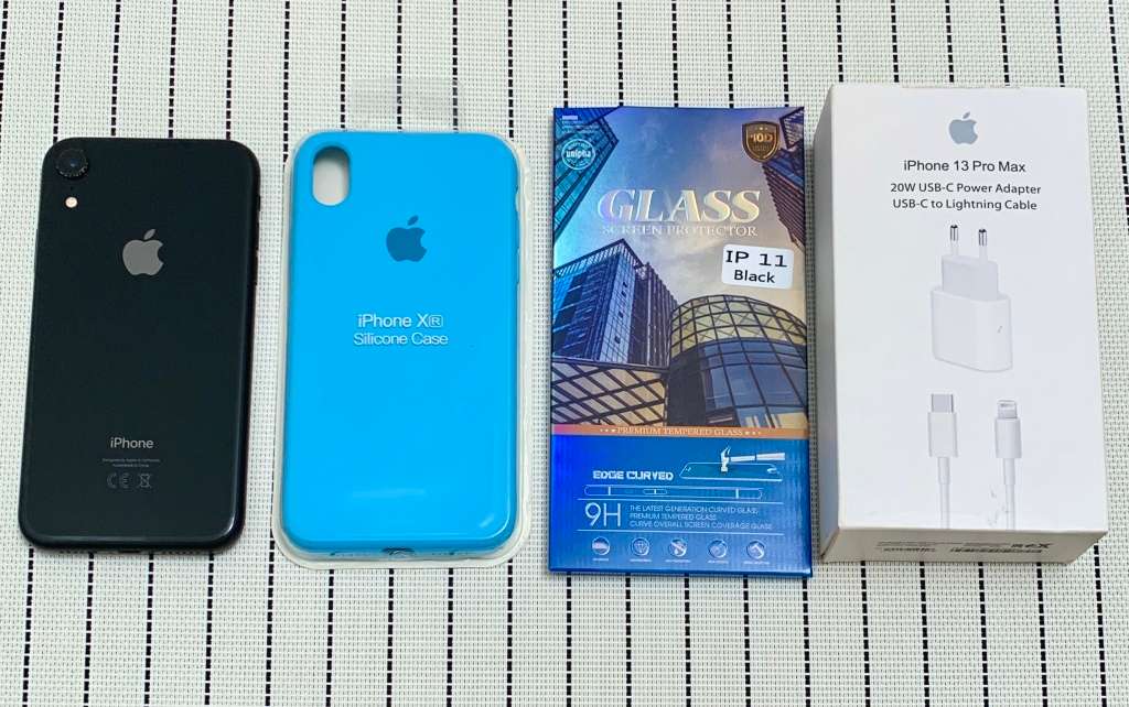Apple iPhone Xr Black 64GB (3 Month Warranty)