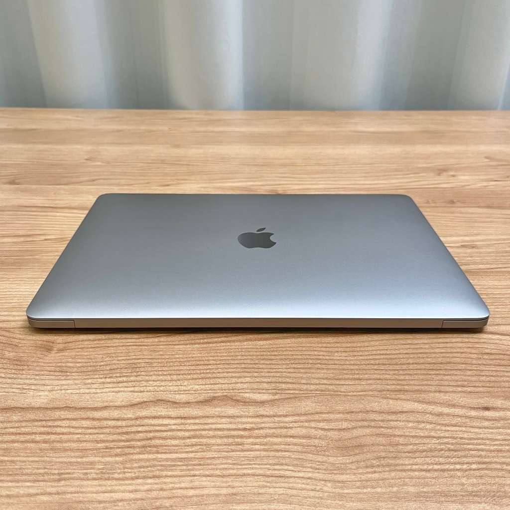 Apple MacBook Pro 13 Inch 2017 | Space Grey | Intel Core i5 | 128GB SSD/8GB RAM | READ AD!