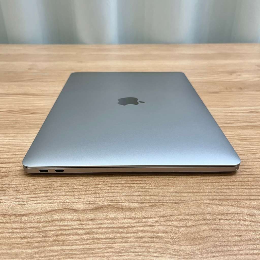 Apple MacBook Pro 13 Inch 2017 | Space Grey | Intel Core i5 | 128GB SSD/8GB RAM | READ AD!