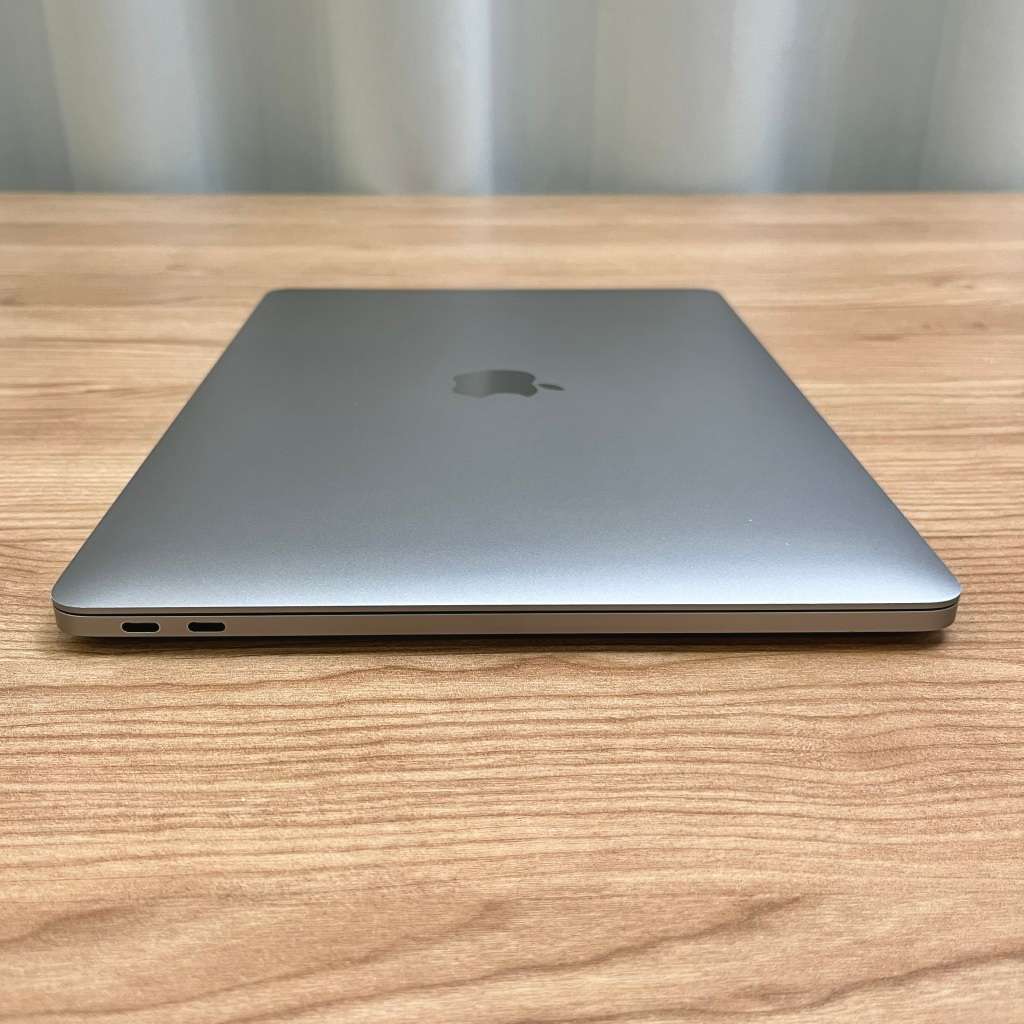 Apple MacBook Pro 13 Inch 2017 | Space Grey | Intel Core i5 | 256GB SSD/8GB RAM | (3 Month Warranty)