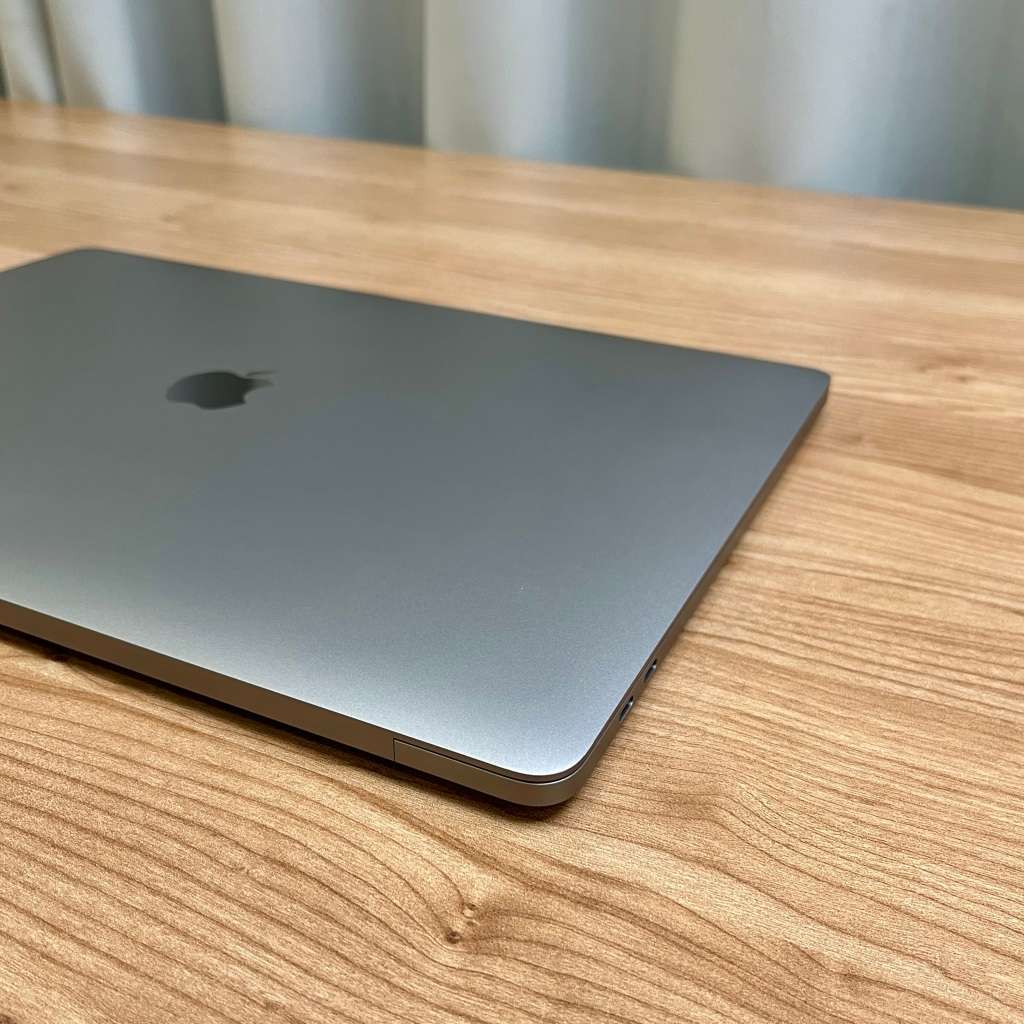 Apple MacBook Pro 15 Inch 2017 Space Grey | Intel Core i7 | 256GB SSD/16GB RAM | (3 Month Warranty )