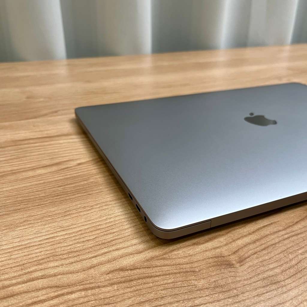 Apple MacBook Pro 15 Inch 2017 Space Grey | Intel Core i7 | 256GB SSD/16GB RAM | (3 Month Warranty )