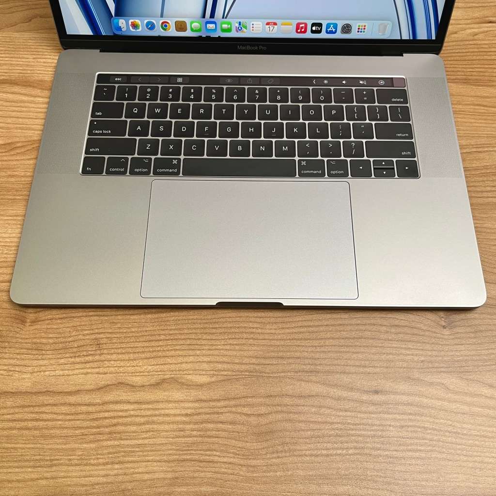 Apple MacBook Pro 15 Inch 2017 Space Grey | Intel Core i7 | 256GB SSD/16GB RAM | (3 Month Warranty )
