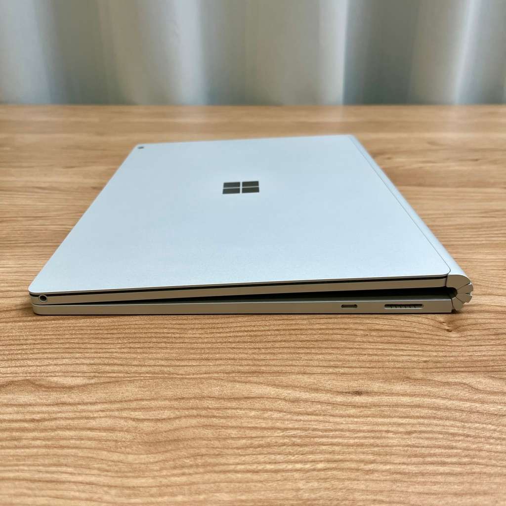 Microsoft Surface Book 2 13.5 Inch | Intel Core i5 | 256GB SSD | 8GB RAM | (3 Month Warranty)