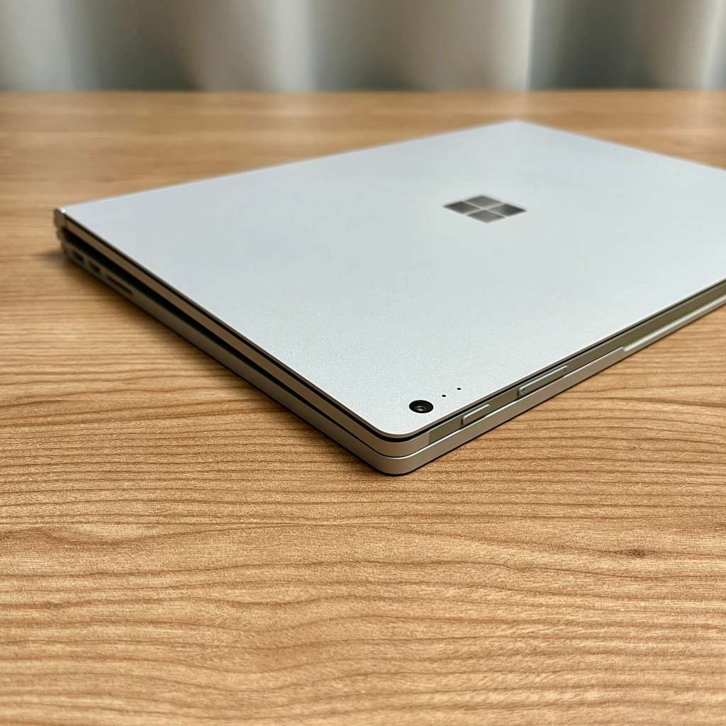 Microsoft Surface Book 2 13.5 Inch | Intel Core i5 | 256GB SSD | 8GB RAM | (3 Month Warranty)