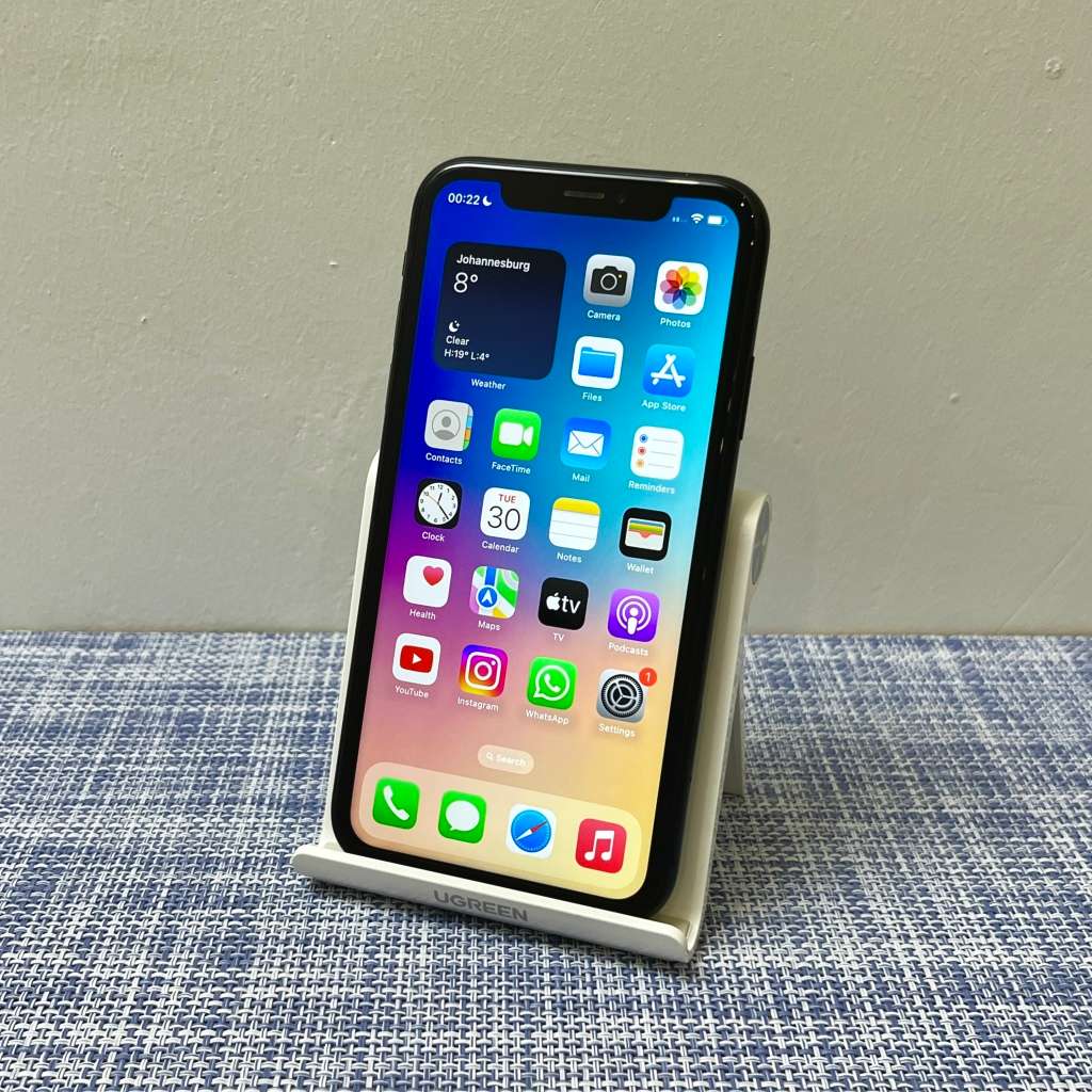 Apple iPhone Xr Black 64GB (1 Month Warranty)