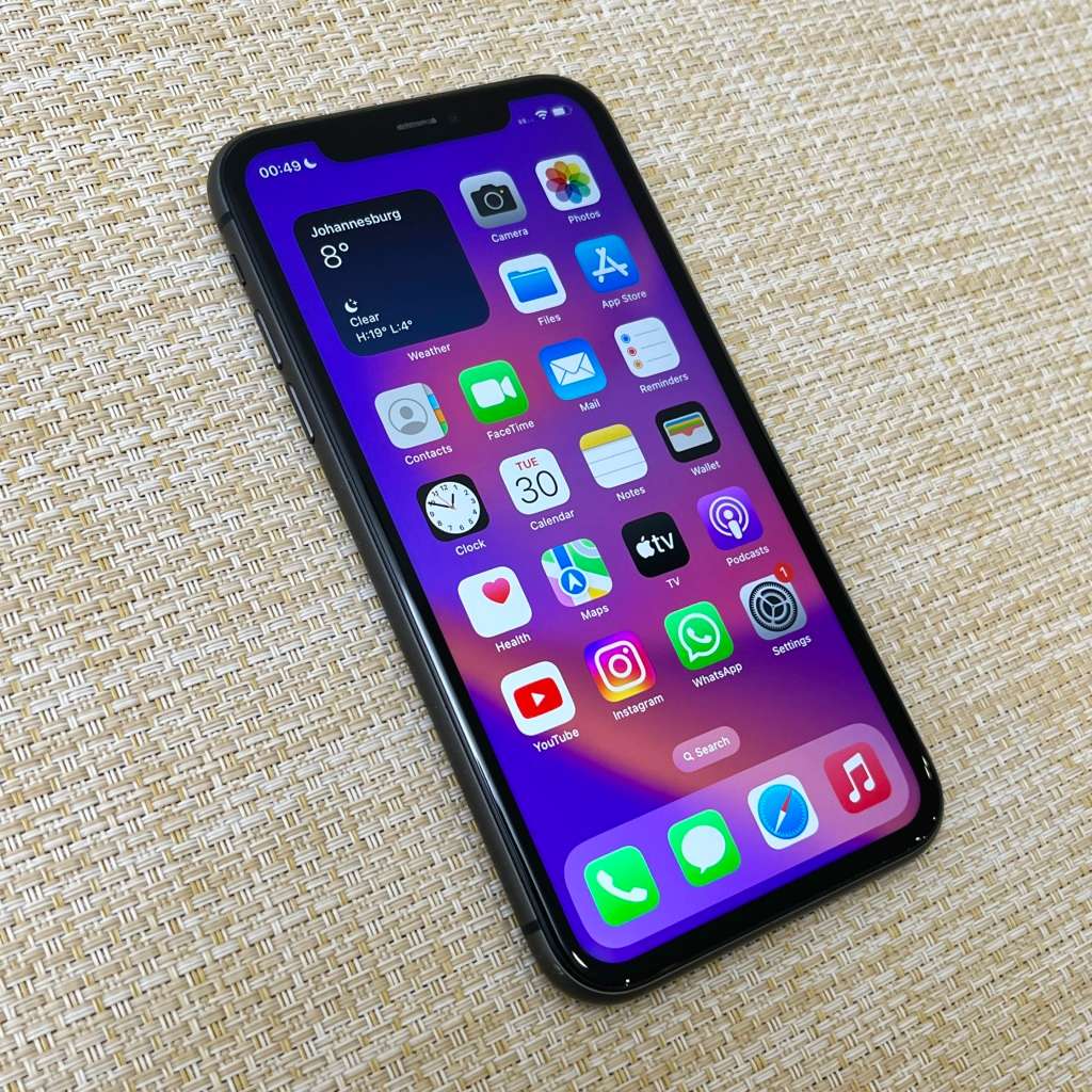 Apple iPhone 11 Black 128GB (1 Month Warranty)