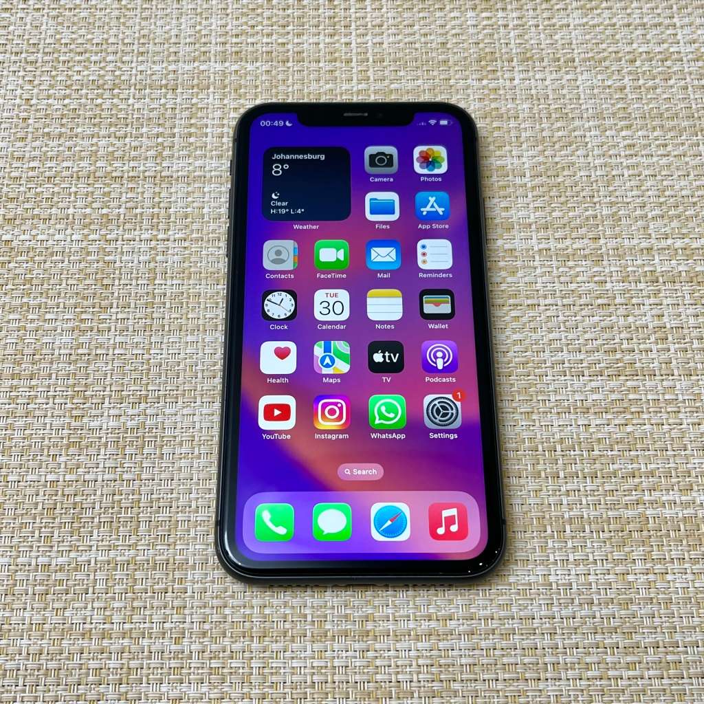 Apple iPhone 11 Black 128GB (1 Month Warranty)