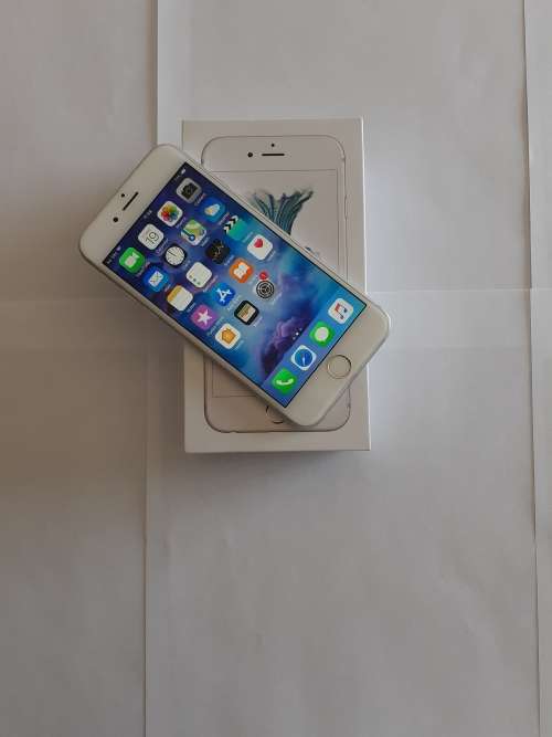 iPhone 6S 64GB Silver! Excellent Condition
