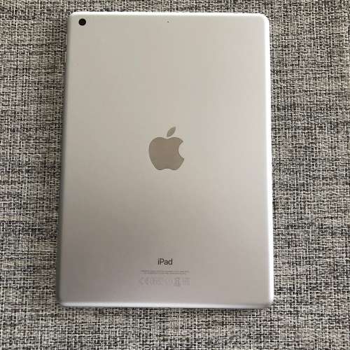 Apple iPad 5 Silver 32GB WiFi-Excellent Condition!
