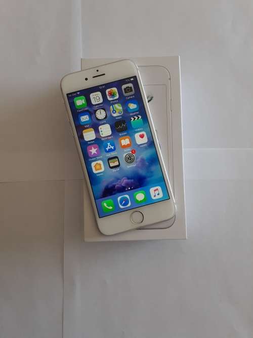 iPhone 6S 64GB Silver! Excellent Condition