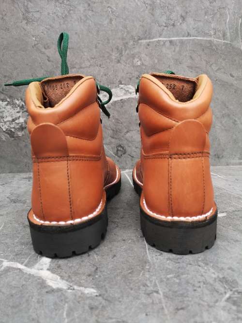 Jim Green Highlander Tan