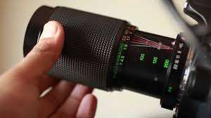 Makinon 80-200mm f/1:4.5 Canon mount. Very good condition!