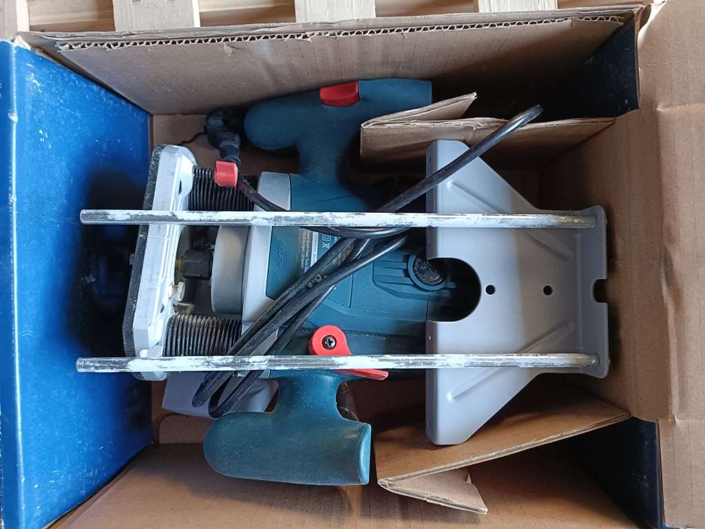 Bosch gof 130 router