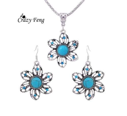 VINTAGE ANTIQUE FLOWER NECKLACE AND EAR RING SET WITH RHINESTONE SILVER PLATED