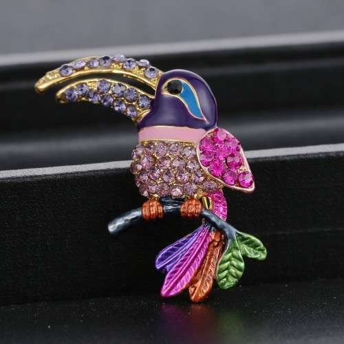 ***BEAUTIFUL*** COLORFUL BIRD BROOCH WITH CRYSTALS