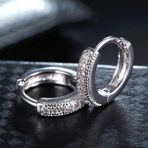 ***EXQUISITE*** WHITE GOLD PLATED HOOP EARRINGS