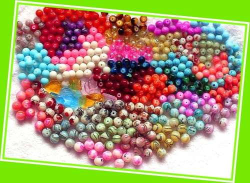 {{{SPECIAL CLEARANCE}}} 800 Top Quality Glass Beads + Findings