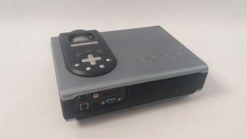 BenQ pb2250 projector