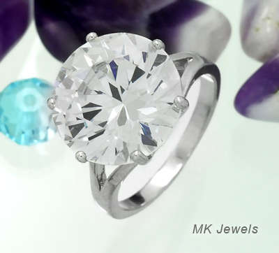 Gorgeous HUGE 14mm Brillaint round cut simulated diamond ring - Size 7