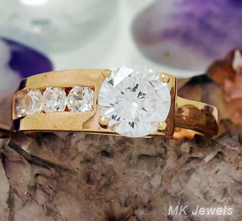 LOW START!!! JUST IN !!!! Gorgeous 2ct simulated diamond designer ring - Size 8