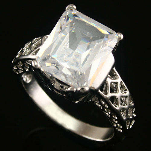 R30.00 START!!!! Classic Filigree Simulated Diamond ring - Size 8