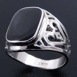 Stunning 18ct Gold Finish black onyx simulated Ring - Size 9