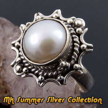 Luxurious hand-made Sterling Silver genuine Pearl ring - Size 9 / S