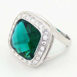 Stunning 18ct GP Emarald & Diamond simulated Ring - Size 8