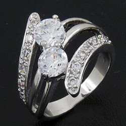 LAST CHANCE FOR CHRISTMAS!!! Stunning Diamond CZ ring in 18ct GP - Size 7