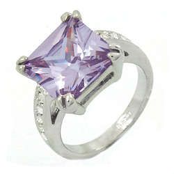 LAST CHANCE FOR CHRISTMAS!!! Stunning Amethyst / Diamond CZ ring in 18ct GP - Size 7