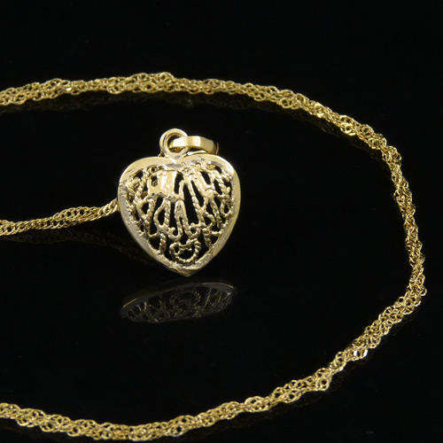 THINK VALENTINE'S !!!!! Stunning Filigree Heart pendant & Chain set in 18ct GP